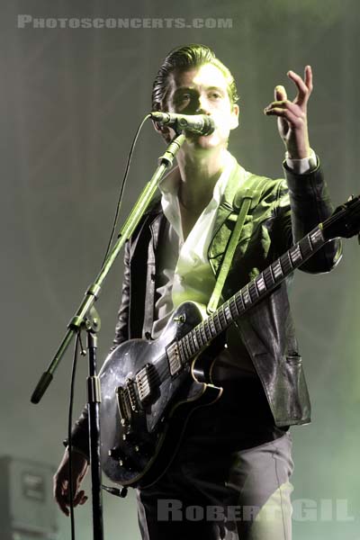 ARCTIC MONKEYS - 2014-08-22 - SAINT CLOUD - Domaine National - Grande Scene - 